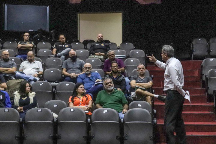 9a5feb1a 9833 4e18 b29b eae6dbfc93a0