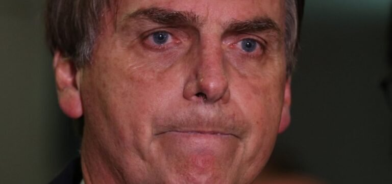 48567,com-medo-da-violencia-bolsonaro-acompanha-de-casa-julgamento-de-lula-3