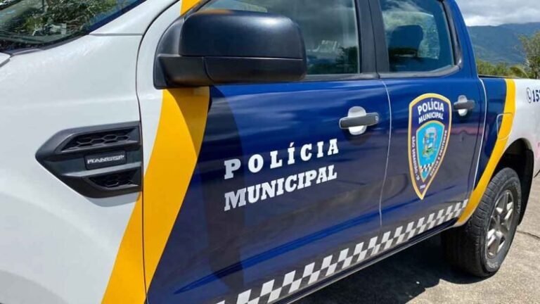 Policia Municipal b