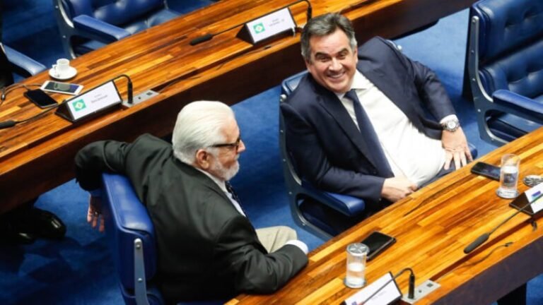 SenadoFederal Sessao Intervencao Destruicao Bolsonaristas Radicias CiroNogueira JaquesWagner Vidros 113 848x477 1