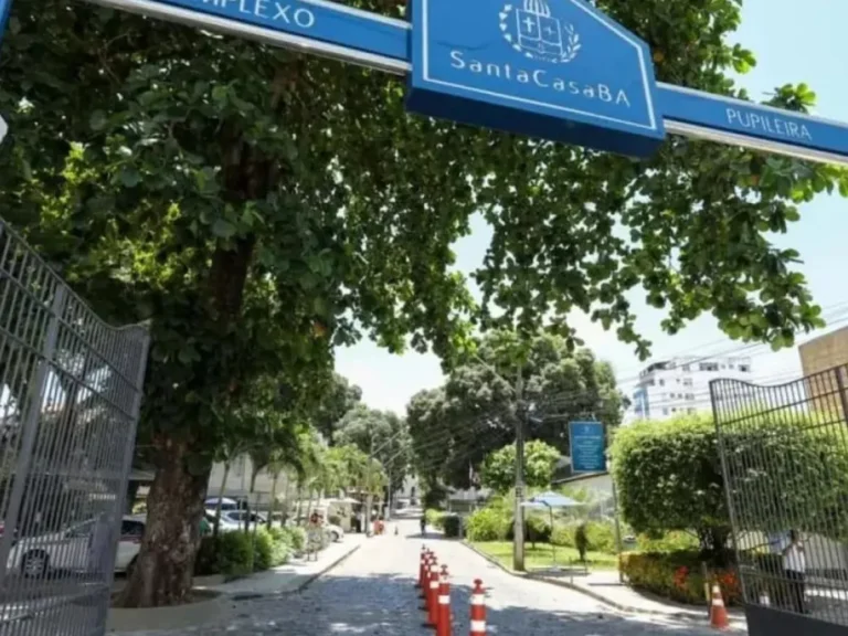 Ato celebra memoria de escravizados enterrados no possivel primeiro cemiterio publico de Salvador