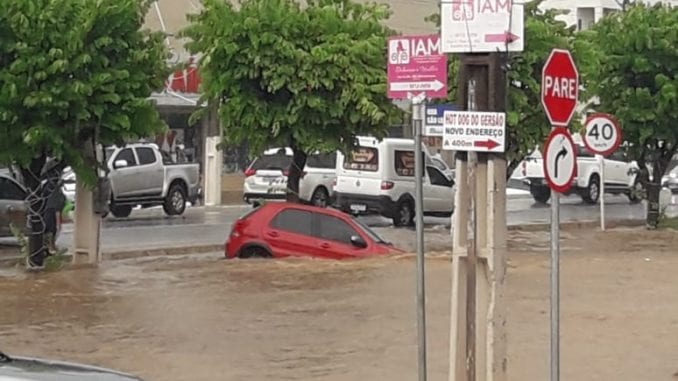 Chuva em Barreiras 4 678x381 1