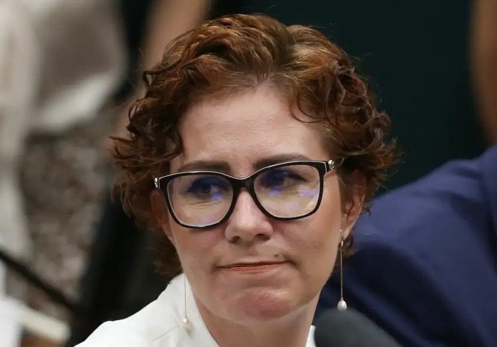 carla zambelli 2