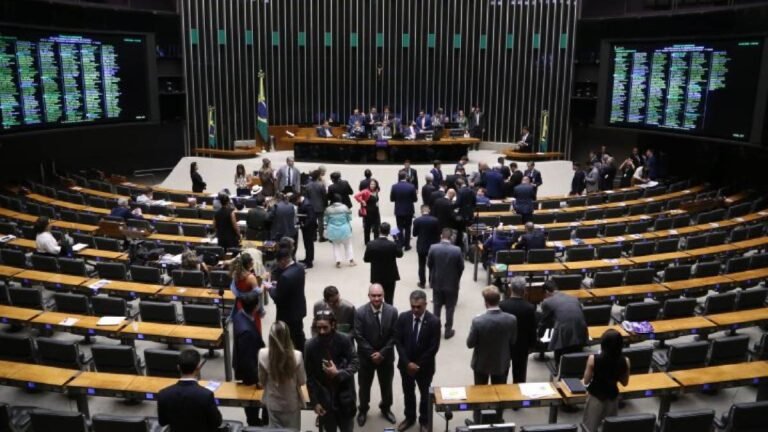 Câmara aprova PEC da Segurança 04032026