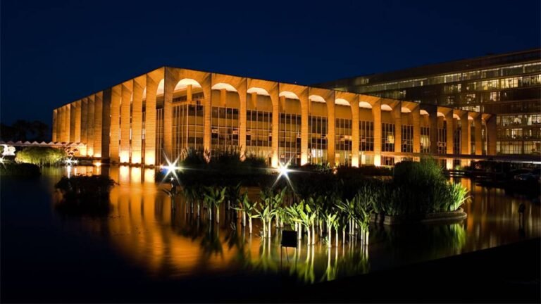 Consulados honorários um sistema que o Itamaraty não controla e que já gerou dezenas de escândalos