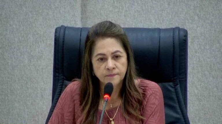 Dicíola Baqueiro defende descentralização e cobra implantação do 2º Conselho Tutelar em Barreiras 26032026