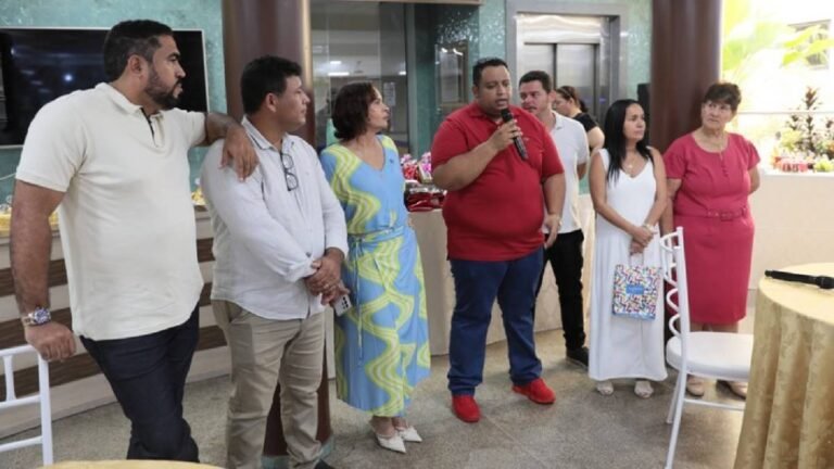 Yure Ramon anucia reajuste de 10% para todos os servidores da Câmara de Barreiras