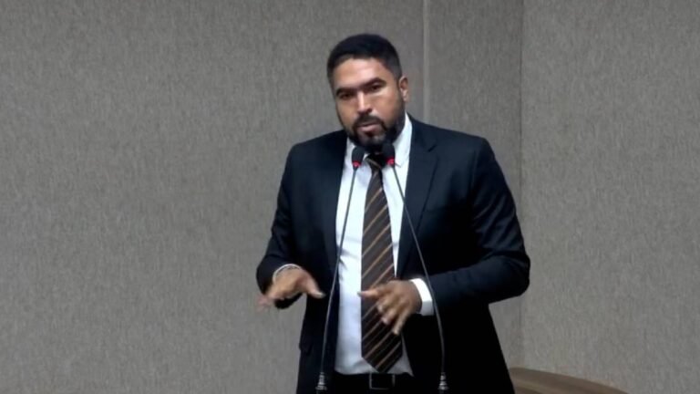 Allan cobra transparência sobre empréstimo e marca posição independente