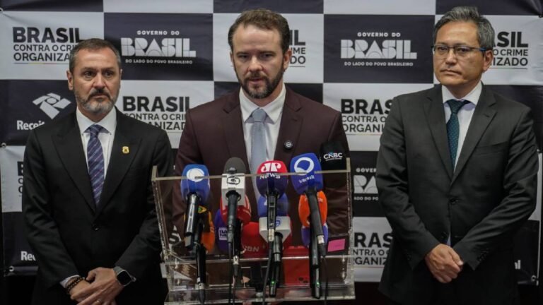 Brasil e EUA unem inteligência aduaneira para asfixiar tráfico internacional de armas e drogas