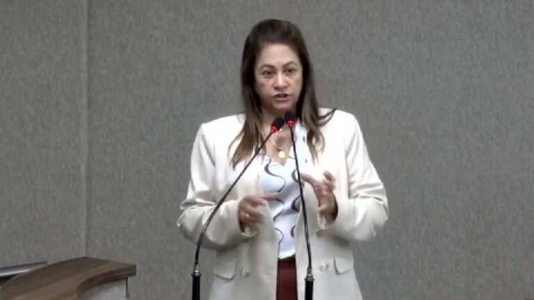Dicíola Baqueiro destaca avanço na alfabetização de Barreiras