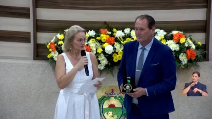 Dra. Fernanda (Homenageada pelo Vereador Adriano Stein)