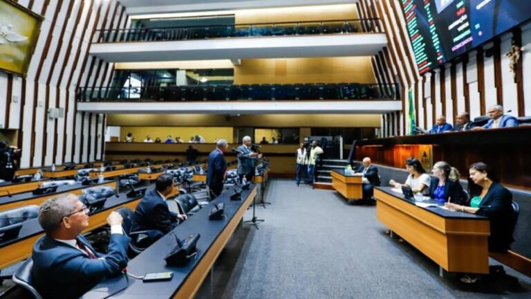 Janela partidária amplia poder do governo na ALBA e projeta impacto direto em 2026