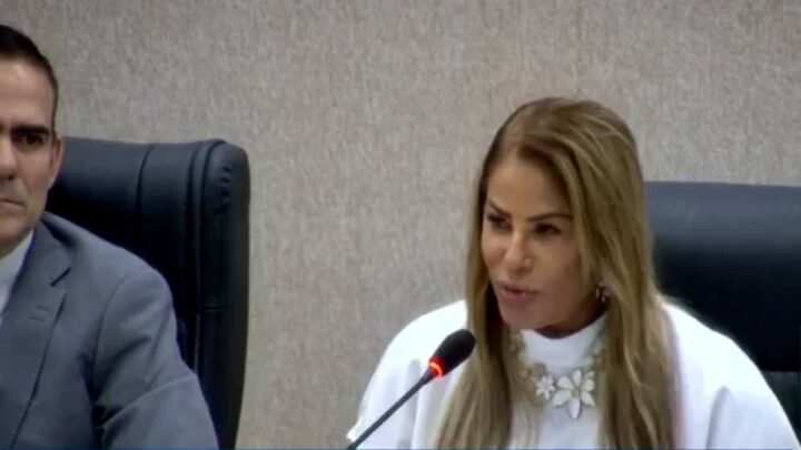 Recebi relatos de que, no Mucambo, motoristas mandam trabalhadores descerem no meio do caminho à noite se houver poucos passageiros, denuncia a parlamentar