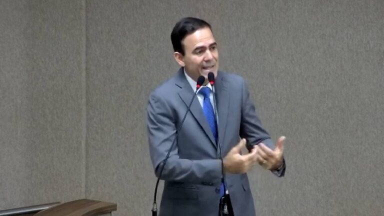 Rider Castro estabelece prazo à Prefeitura por transporte e alerta para entraves em emendas 13042026