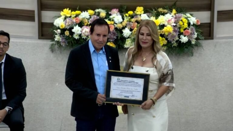 A vereadora Delmah Pedra celebra a história de Sávio Roberto Ribas