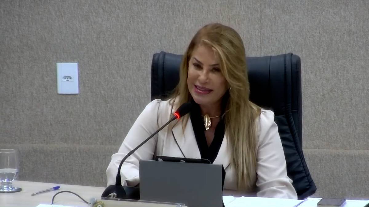 Delmah Pedra une críticas ao empréstimo de R$ 140 milhões e defesa da educação inclusiva em Barreiras