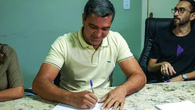 Otoniel Teixeira fixa cobrança de até R$ 26 mil para regularizar terrenos na Vila Dulce e repete modelo de 2025