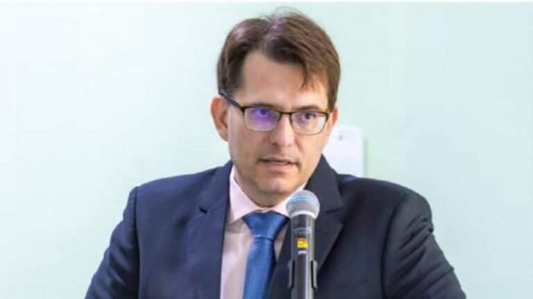 TCM BA suspende licitação de R$ 16,6 milhões em Xique Xique após apontar falta de transparência e omissão de dados.
