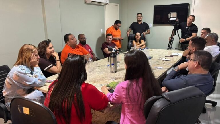 Transparência e "brainstorm": Câmara de Barreiras abre diálogo com a imprensa local