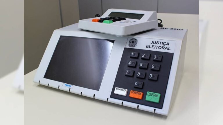 Três décadas de democracia digital urna eletrônica completa 30 anos como pilar da transparência no Brasil