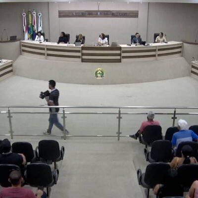 Câmara de Barreiras debate combate à violência contra o idoso e cobra políticas públicas efetivas