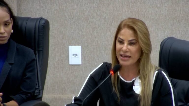 Delmah Pedra transforma emoção em ação política na defesa dos idosos de Barreiras