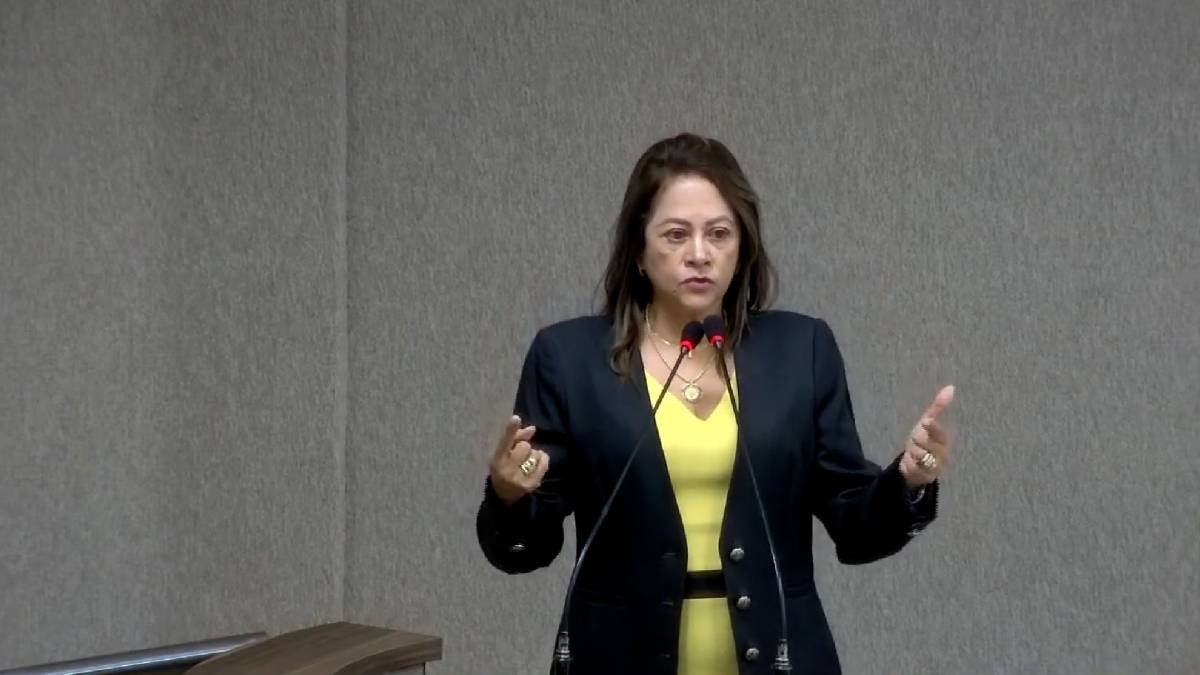 Dicíola Baqueiro acusa blogueira de atuar como matadora de aluguel e defende empréstimo de R$ 140 milhões