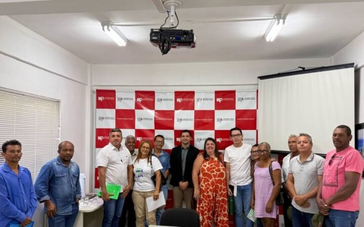 João Felipe denuncia falta d'água na zona rural de Barreiras João Felipe denuncia falta d'água na zona rural de Barreiras