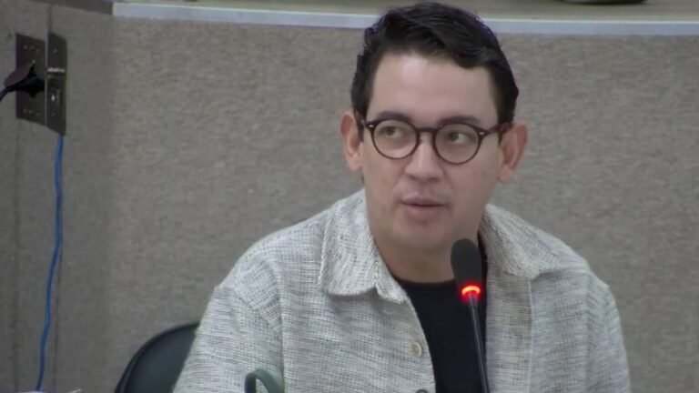 João Felipe entrega laboratórios de informática e defende o papel institucional do Legislativo em Barreiras