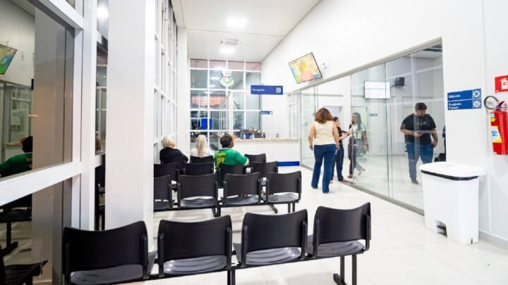 Localizada na Praça da Saúde, a UPA 24h passou por uma ampliação com a construção de novos consultórios e a contratação de mais equipes de atendimento