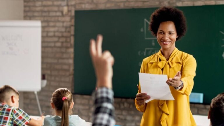 Projeto de Lei propõe jornada de 35 horas para professores sem redução salarial